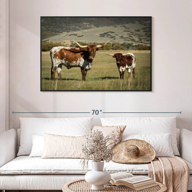 Texas Longhorn et son mollet, 46 po x 31 po, Cadre flottant noir