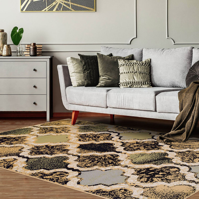 4' X 6' Quatrefoil Power Loom Distressed Stain Resistant Area Rug