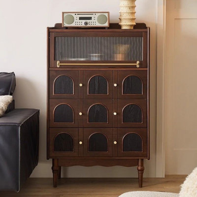 Petite armoire d'appoint rétro et créative