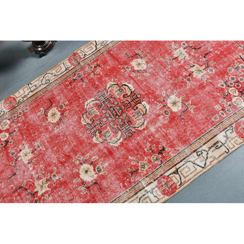 Tapis turc rétro fait à la main en rouge: tapis de sol anatolien unique et décoratif rouge / beige