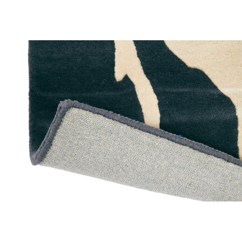 Hand Tufted Floral Area Rug in Charcoal, Rectangle 5'7" x 7'10"