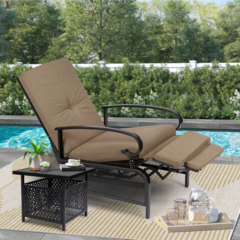 Chaise de patio inclinable avec coussins, Brun