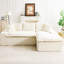 Chaise longue en velours blanc tortue, formes modulables, différentes fonctions, idéale pour recevoir, confort optimal, positions assises en L et droites pour des moments de détente.