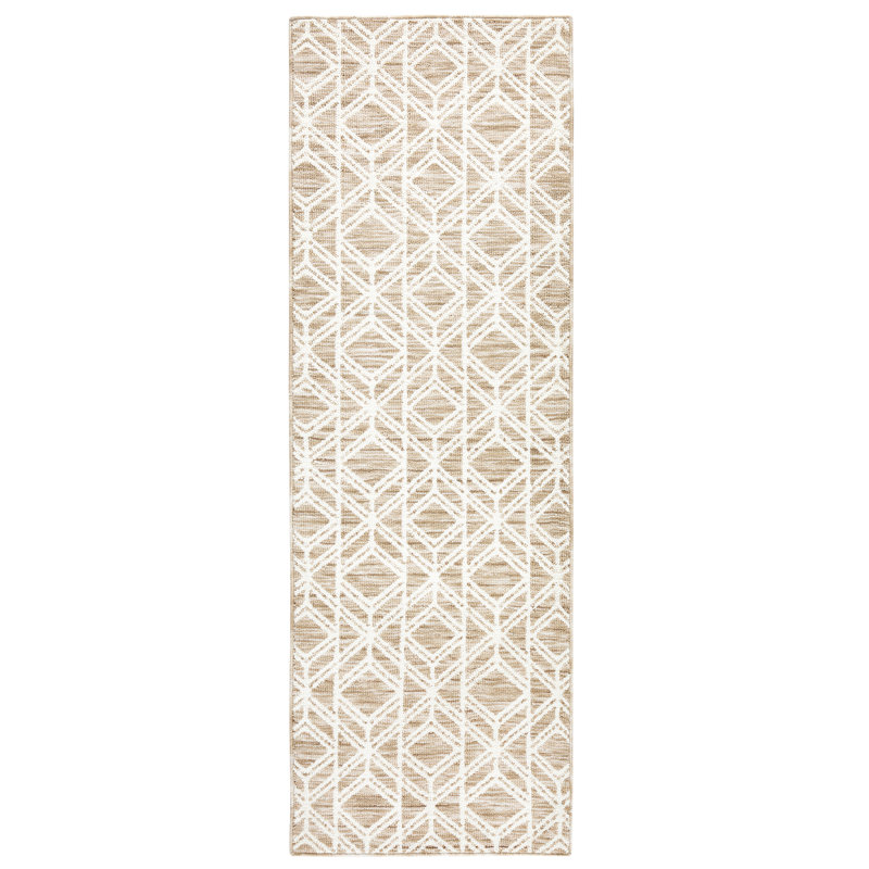 TOWN & COUNTRY EVERYDAY Walker Modern Diamond Everwash Non-Slip Backing Kitchen Mat, Beige, Runner 2' x 6'