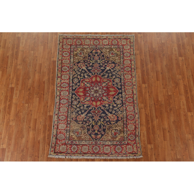 Tapis bleu marine en laine noué à la main de conception unique années 1940S 4 pi 7 po x 7 pi 2 po