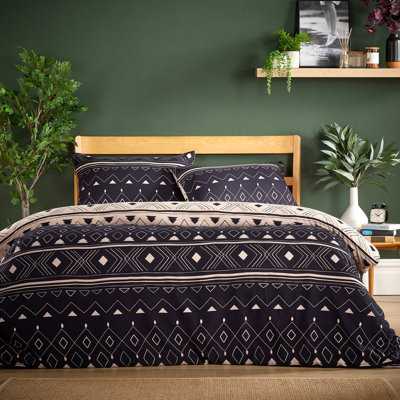 Polyester No Pattern Duvet Cover Set with Pillowcases Included