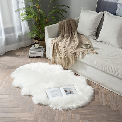 Soft Fluffy Area Rug 3X5 Feet, Faux Fur Sheepskin Rug Decorative Plush Shaggy Carpet For Christmas Decor Bedside Sofa Floor Nursery, White