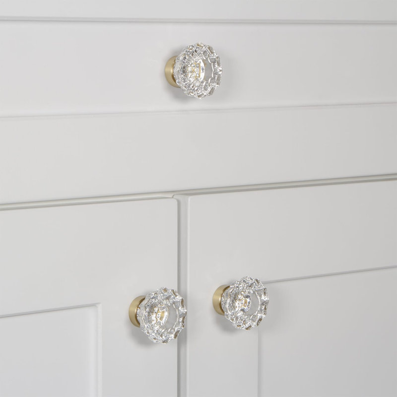 Versailles Cabinet Knob, Satin Brass