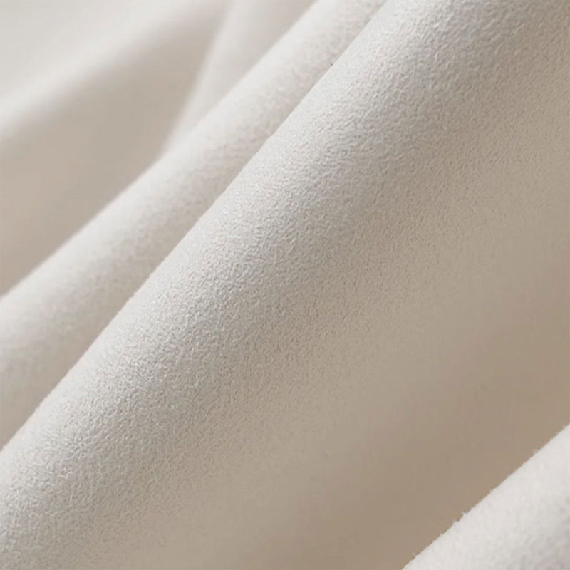 Coussin modulaire beige en polyester, H 31,5 po x l 110,24 po x P 41,34 po