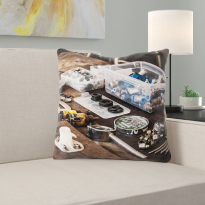 Coussin d’outils jeté