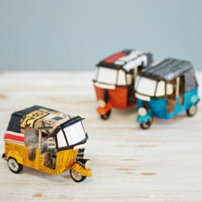 Figurines & Sculptures