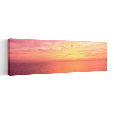 Nuage au-dessus d'un lac au lever du soleil, lac Michigan, Chicago, Illinois, États-Unis