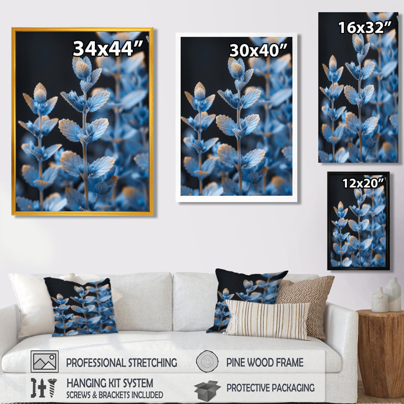 «Blue Black Botanical Beauty» Lupin Photo II - Lupin, art mural, Toile avec cadre flottant or, H 20 po x l 12 po x P 1 po