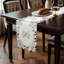 Chemin de table élégant en dentelle à découpes avec broderie européenne pour table de salle à manger et décoration de Noël
