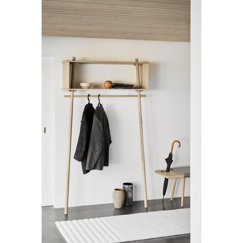 Illusion Hanger