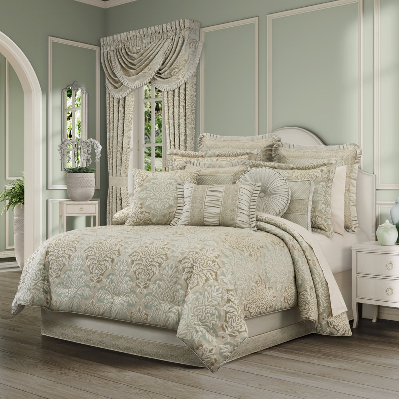 ENSEMBLE DE COUETTE 4 PIÈCES ANASTASIA QUEEN, Queen Comforter + 3 Additional Pieces