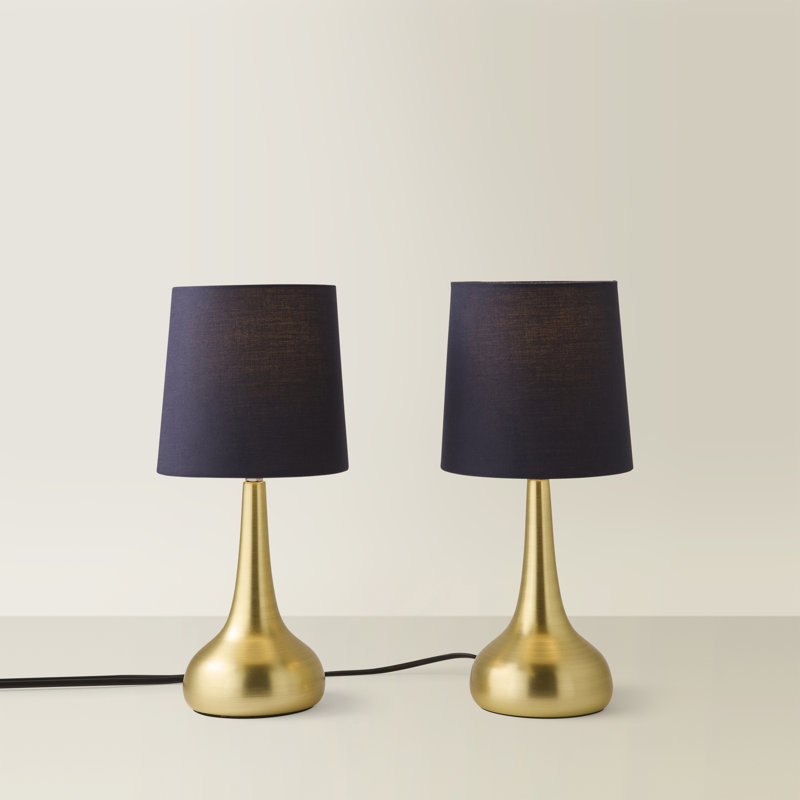 Akaysha Metal Table Lamp, Black