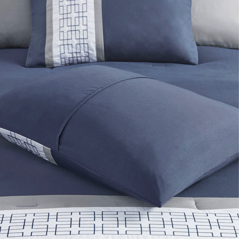 Ensemble d'édredon brodé bleu marine 8 pièces - Grand, Marine, Édredon grand + 7 articles supplémentaires