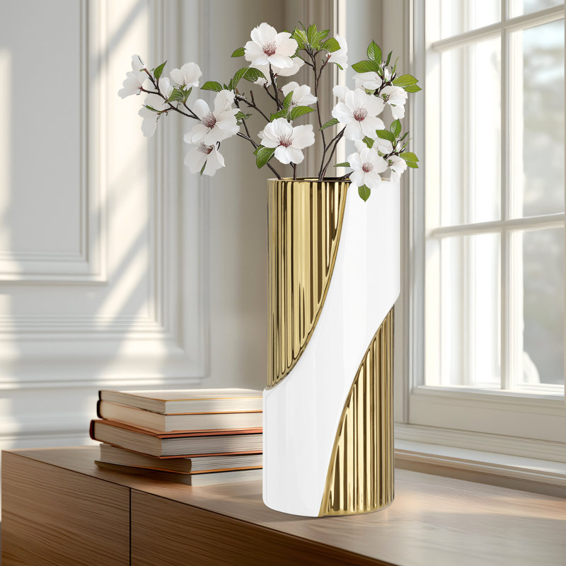 Vase en céramique cannelée blanche et dorée 10 ", Blanc / Doré, H 10 po x l 4,5 po x P 4,5 po