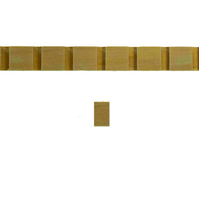Moulure dentelée de 3/4 po de hauteur x 5/16 po. Sans finition