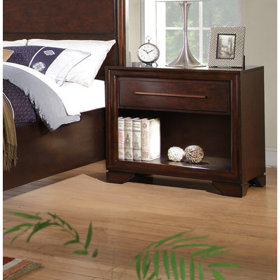 Kostya 32'' W Nightstand