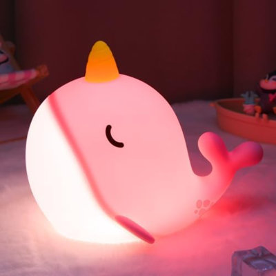 Veilleuse narval rose, lampe de chambre de baleine en silicone souple avec 3 niveaux de gradation et minuterie de 30 minutes, veilleuse à commande tactile pour le décor de la chambre à coucher, cadeau d'anniversaire de Noël