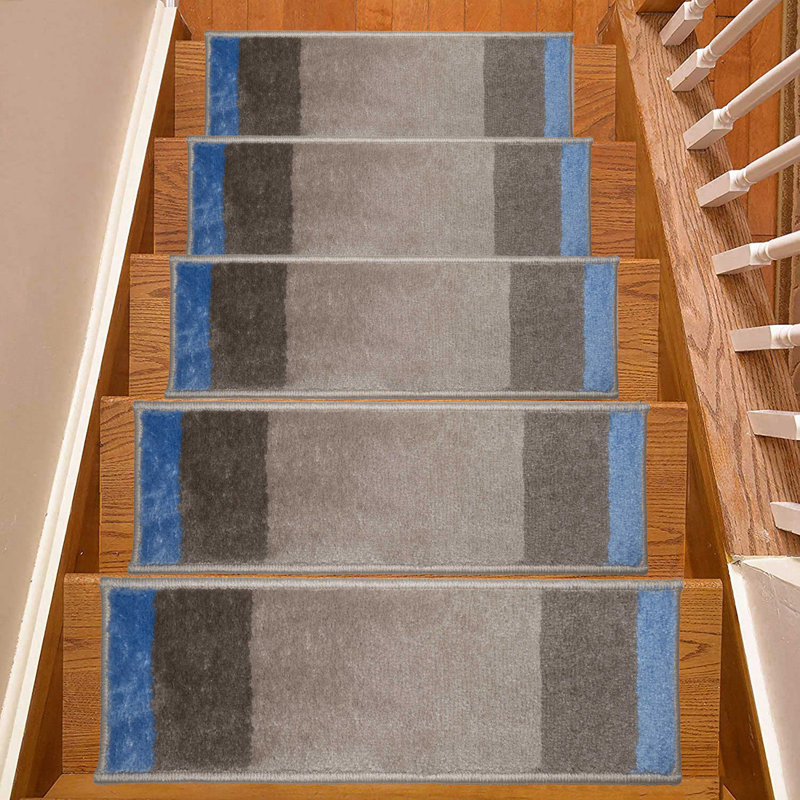 Tapis d'escalier gris, Rectangle 2 pi 2 po x 8,5 po