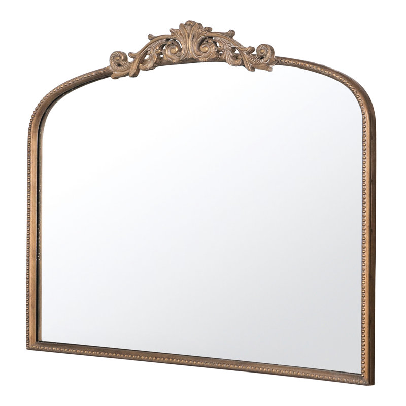 Miroir de 40 po x 31 po à arche dorée avec ornements élégants