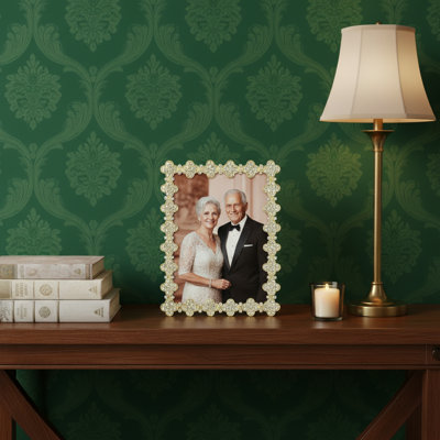 Clover Picture Frame