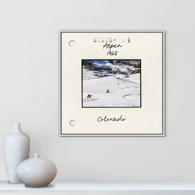 Aspen Print par CAD Designs, Framed Canvas, 31.5'' W x 31.5'' H, Flotteur blanc