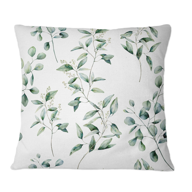 Branches d'eucalyptus sur fond blanc I - Coussin décoratif à imprimé traditionnel, 18 po x 18 po