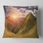 Oreiller paysager de soleil sur montagnes-450522167
