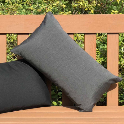 Coussins décoratifs lombaires rembourrés en polyester de couleur unie pour le jardin ou le patio intérieur / extérieur Sunbrella