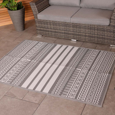 Striped Hand Woven 120cm X 170cm Indoor / Outdoor Area Rug