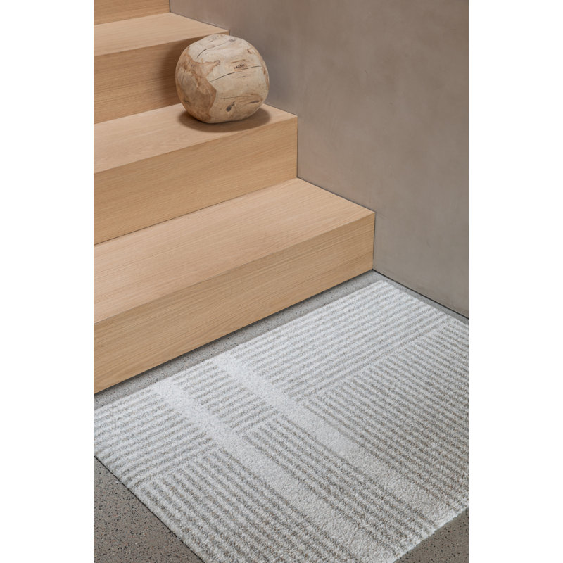 Loype Breezy Beige, 32" W x 44" L