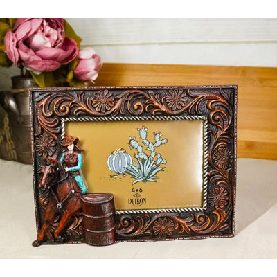 Cadre photo de bureau chevalet 6 x 4 Western Country Cowgirl On Horse Barrel Racer