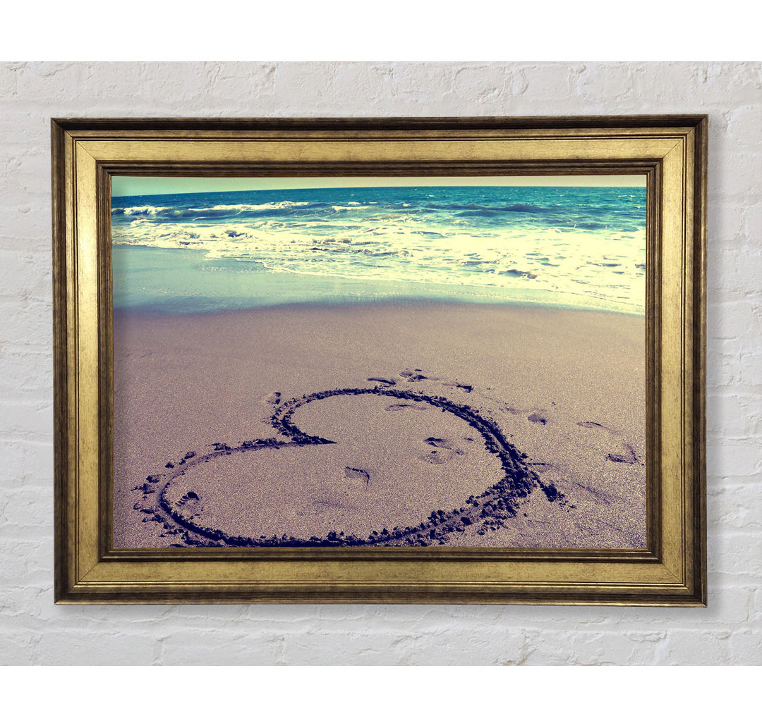 Gerahmtes Wandbild Heart On Beach