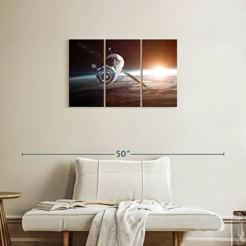 Satellite terrestre, H 20 po x l 33 po