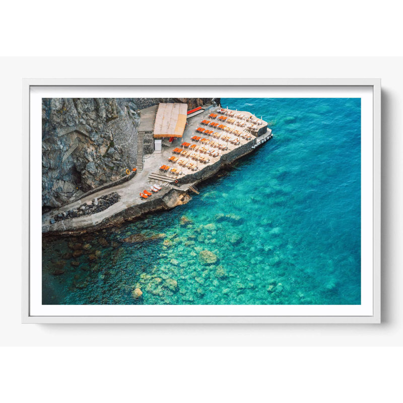 «Ocean Club», Impression encadrée avec passe-partout, H 42 po x l 62 po, Blanc