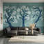 Papier peint stylisé avec fleurs blanches et bleu sarcelle sur fond bleu-1995414108-1995414101