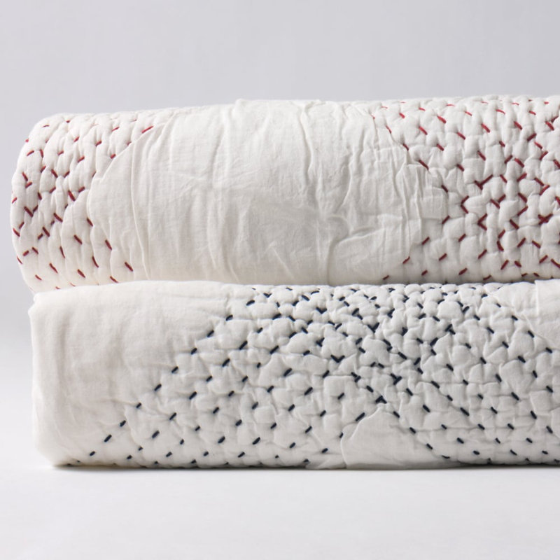 Courtepointe 100% coton Feba, Courtepointe de très grande taille, Blanc / Indigo