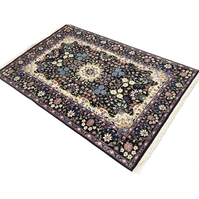 Tapis oriental noir Kirman