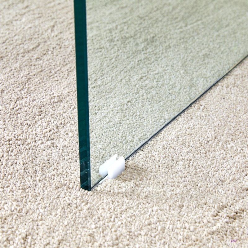 Table basse carrée en panneau de fibres à densité moyenne de style 31,5 po x 31,5 po avec pieds en verre trempé. Autocollant de panneau de densité, verre renforcé.