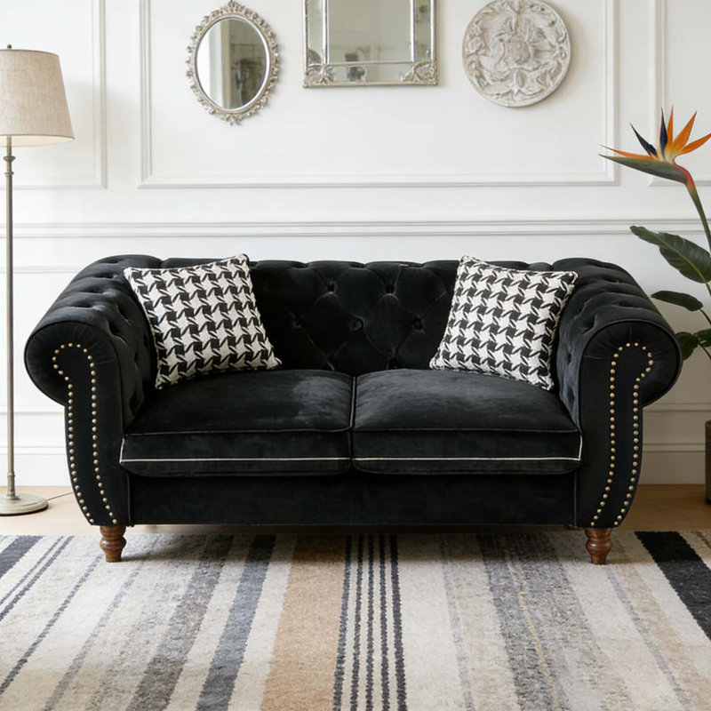 Canapé 67 po en tissu d'ameublement Chesterfield