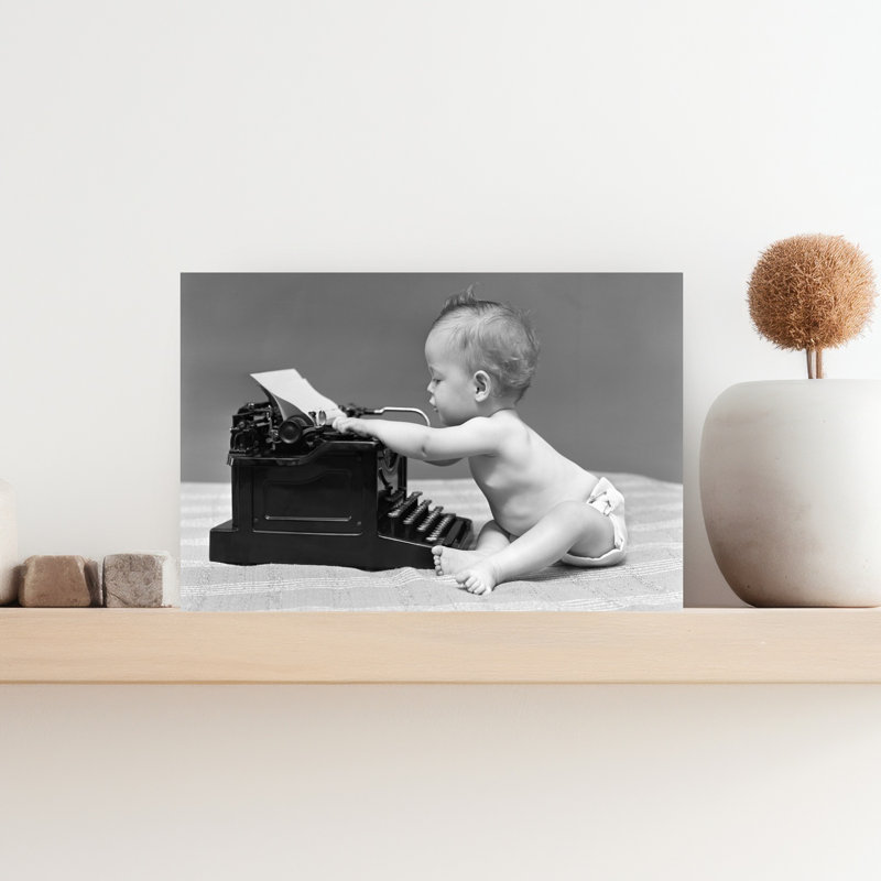 «1940S Baby In Diaper», tapant sur une machine à écrire, art mural rétro classique rétro, H 18 po x l 12 po