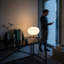 Lampe de table à DEL intégrée en verre brillant de 11 po avec bouton à intensité variable Callisto
