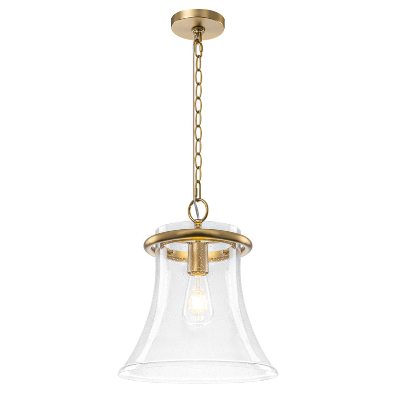 Suspension cloche en laiton mat à une lumière, style ferme vintage, avec abat-jour en cristal clair bullé.