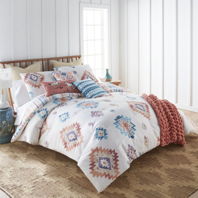 Machine Tufted Geometric Shapes Comforter Set