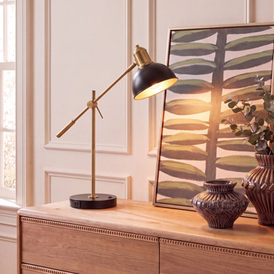 Menka Metal USB Desk Lamp