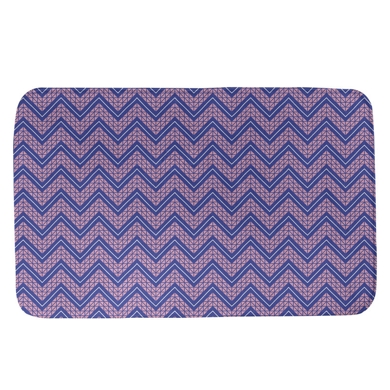Tapis pour salle de bain à motif à chevrons à la main Stephenie, l 21 po x L 34 po, Bleu / blanc / rose